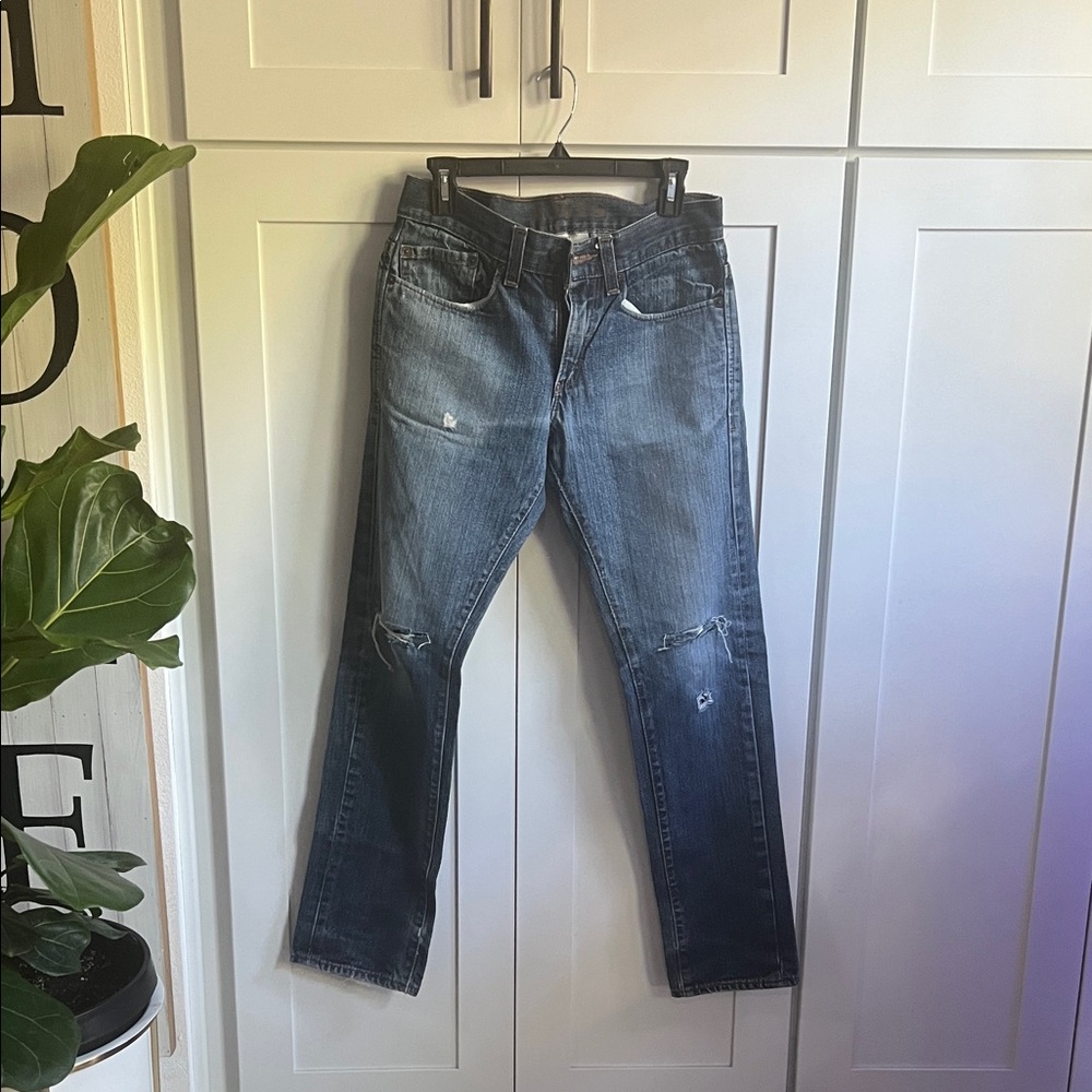 511 Levi’s Distressed Women Jeans size 31 x 30